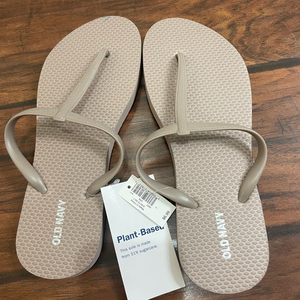 Brand new old navy cream sandals size 7
